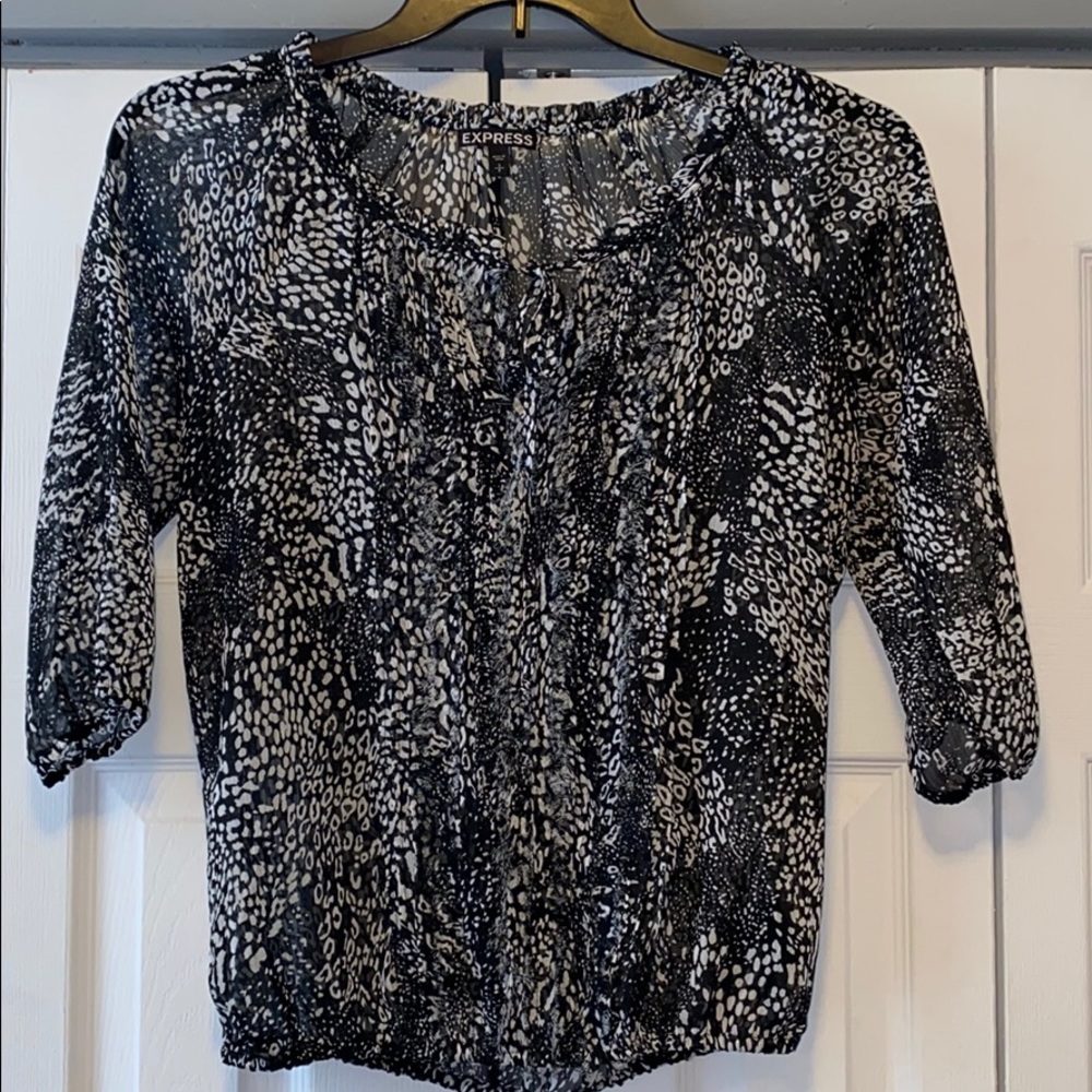 Express - cinched bottom shirt - size small